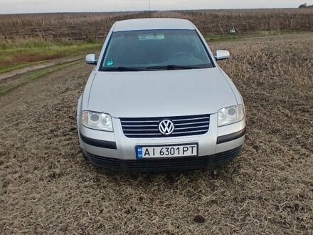 Серый Фольксваген Пассат, объемом двигателя 1.6 л и пробегом 198 тыс. км за 3500 $, фото 1 на Automoto.ua