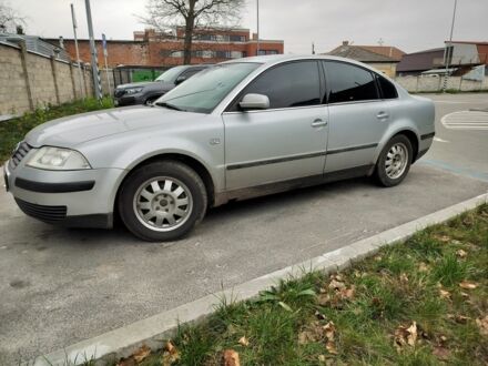 Сірий Фольксваген Пассат, об'ємом двигуна 1.6 л та пробігом 304 тис. км за 4100 $, фото 1 на Automoto.ua