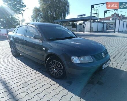Серый Фольксваген Пассат, объемом двигателя 1.9 л и пробегом 658 тыс. км за 2800 $, фото 1 на Automoto.ua