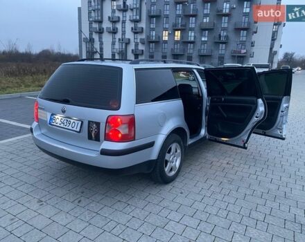 Серый Фольксваген Пассат, объемом двигателя 1.6 л и пробегом 245 тыс. км за 4200 $, фото 1 на Automoto.ua