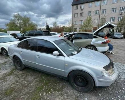 Серый Фольксваген Пассат, объемом двигателя 2.3 л и пробегом 20 тыс. км за 2841 $, фото 1 на Automoto.ua