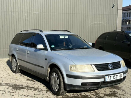 Серый Фольксваген Пассат, объемом двигателя 1.6 л и пробегом 284 тыс. км за 3800 $, фото 1 на Automoto.ua