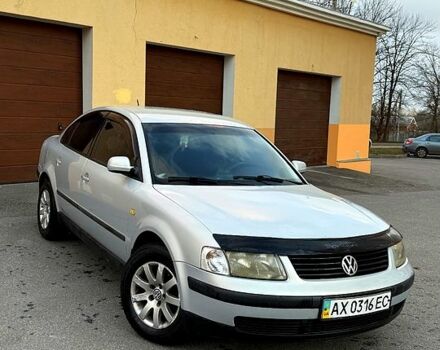 Серый Фольксваген Пассат, объемом двигателя 1.9 л и пробегом 235 тыс. км за 3800 $, фото 1 на Automoto.ua