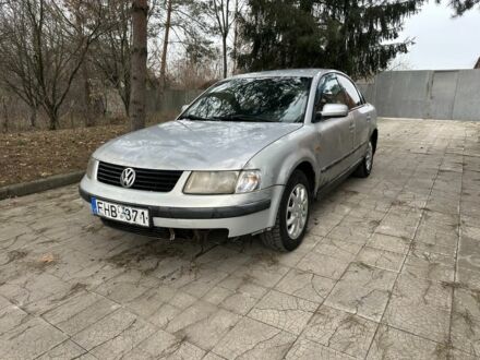 Сірий Фольксваген Пассат, об'ємом двигуна 1.8 л та пробігом 250 тис. км за 950 $, фото 1 на Automoto.ua