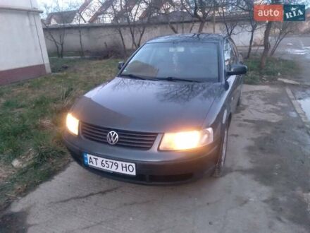 Фольксваген Пассат 2000 в Богородчанах на Automoto.ua Серый Фольксваген Пассат, объемом двигателя 1.6 л и пробегом 334 тыс. км за 4500 $, фото 1 на Automoto.ua
