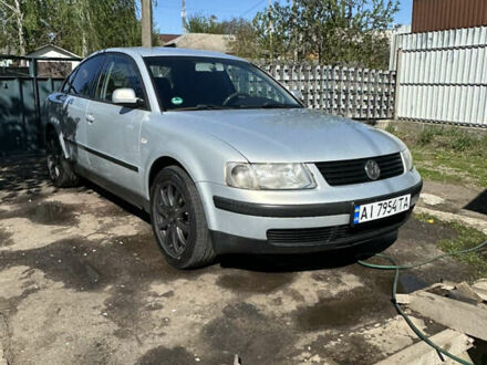 Фольксваген Пассат 2000 у Фастове на Automoto.ua Сірий Фольксваген Пассат, об'ємом двигуна 1.6 л та пробігом 298 тис. км за 4000 $, фото 1 на Automoto.ua