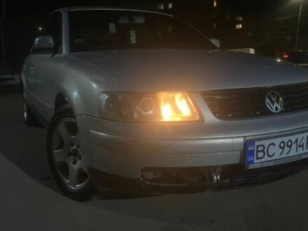 Серый Фольксваген Пассат, объемом двигателя 2.5 л и пробегом 378 тыс. км за 3400 $, фото 1 на Automoto.ua