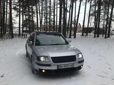 Фольксваген Пассат 2001 в Сарнах на Automoto.ua Серый Фольксваген Пассат, объемом двигателя 1.98 л и пробегом 330 тыс. км за 4400 $, фото 1 на Automoto.ua