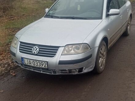 Серый Фольксваген Пассат, объемом двигателя 1.9 л и пробегом 300 тыс. км за 1800 $, фото 1 на Automoto.ua