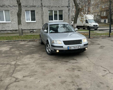 Серый Фольксваген Пассат, объемом двигателя 1.78 л и пробегом 252 тыс. км за 5000 $, фото 1 на Automoto.ua