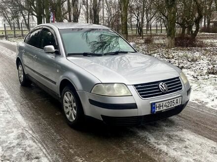 Серый Фольксваген Пассат, объемом двигателя 1.9 л и пробегом 260 тыс. км за 4000 $, фото 1 на Automoto.ua