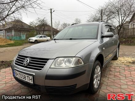 Серый Фольксваген Пассат, объемом двигателя 1.6 л и пробегом 270 тыс. км за 3950 $, фото 1 на Automoto.ua