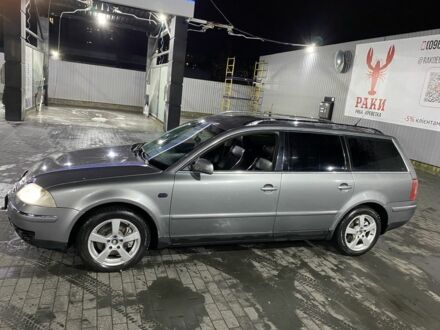 Серый Фольксваген Пассат, объемом двигателя 2.5 л и пробегом 650 тыс. км за 4250 $, фото 1 на Automoto.ua