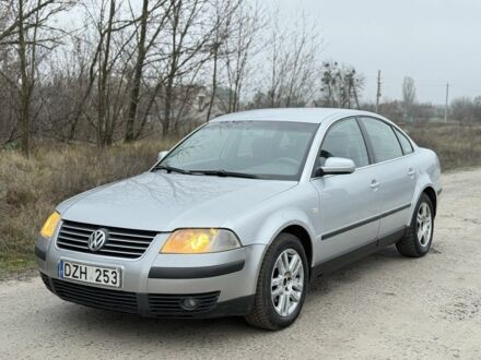 Серый Фольксваген Пассат, объемом двигателя 1.9 л и пробегом 300 тыс. км за 2100 $, фото 1 на Automoto.ua