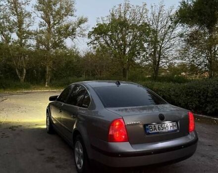 Сірий Фольксваген Пассат, об'ємом двигуна 1.6 л та пробігом 270 тис. км за 4200 $, фото 1 на Automoto.ua