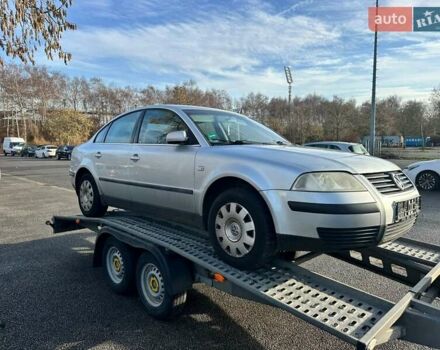 Сірий Фольксваген Пассат, об'ємом двигуна 1.6 л та пробігом 200 тис. км за 4800 $, фото 1 на Automoto.ua