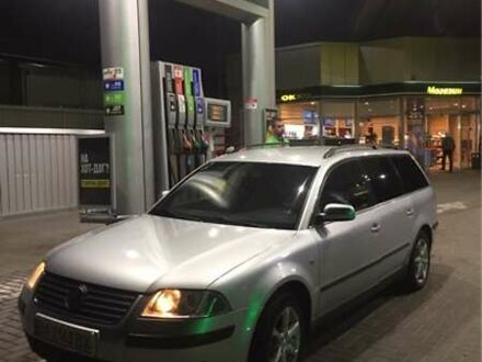 Серый Фольксваген Пассат, объемом двигателя 1.9 л и пробегом 300 тыс. км за 4500 $, фото 1 на Automoto.ua