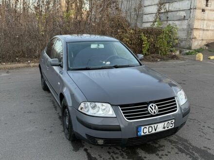Серый Фольксваген Пассат, объемом двигателя 1.9 л и пробегом 395 тыс. км за 2150 $, фото 1 на Automoto.ua