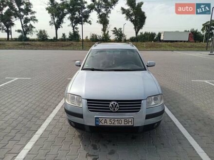 Серый Фольксваген Пассат, объемом двигателя 1.98 л и пробегом 300 тыс. км за 5000 $, фото 1 на Automoto.ua