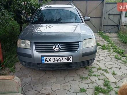 Серый Фольксваген Пассат, объемом двигателя 1.6 л и пробегом 318 тыс. км за 4950 $, фото 1 на Automoto.ua