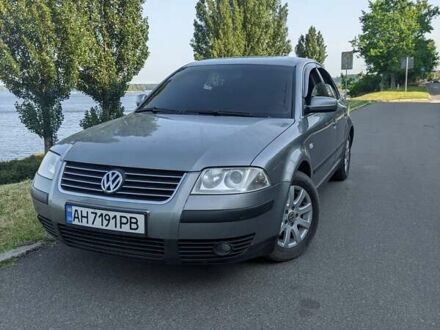 Фольксваген Пассат 2003 в Украинке на Automoto.ua Серый Фольксваген Пассат, объемом двигателя 2 л и пробегом 255 тыс. км за 5100 $, фото 1 на Automoto.ua