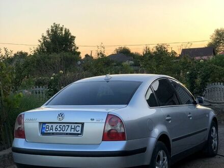 Фольксваген Пассат 2003 в Новоукраинке на Automoto.ua Серый Фольксваген Пассат, объемом двигателя 1.8 л и пробегом 300 тыс. км за 4200 $, фото 1 на Automoto.ua