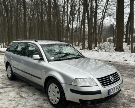 Серый Фольксваген Пассат, объемом двигателя 1.9 л и пробегом 398 тыс. км за 1650 $, фото 1 на Automoto.ua