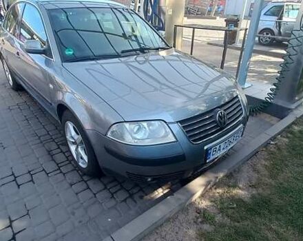 Серый Фольксваген Пассат, объемом двигателя 1.6 л и пробегом 289 тыс. км за 4800 $, фото 1 на Automoto.ua