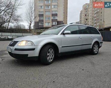 Серый Фольксваген Пассат, объемом двигателя 1.6 л и пробегом 276 тыс. км за 5000 $, фото 1 на Automoto.ua