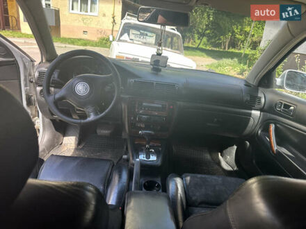 Серый Фольксваген Пассат, объемом двигателя 1.78 л и пробегом 250 тыс. км за 2800 $, фото 1 на Automoto.ua