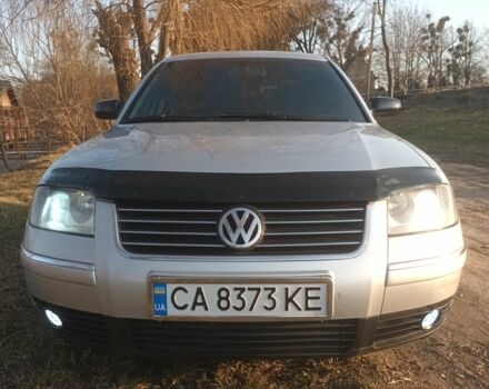 Серый Фольксваген Пассат, объемом двигателя 1.8 л и пробегом 388 тыс. км за 3700 $, фото 1 на Automoto.ua