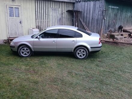 Серый Фольксваген Пассат, объемом двигателя 2 л и пробегом 305 тыс. км за 3800 $, фото 1 на Automoto.ua