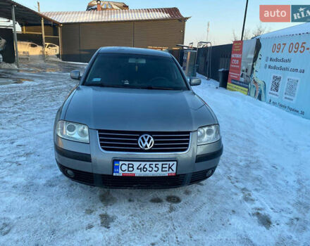 Серый Фольксваген Пассат, объемом двигателя 1.9 л и пробегом 300 тыс. км за 4500 $, фото 1 на Automoto.ua