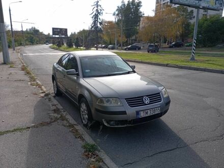 Серый Фольксваген Пассат, объемом двигателя 1.9 л и пробегом 220 тыс. км за 1907 $, фото 1 на Automoto.ua