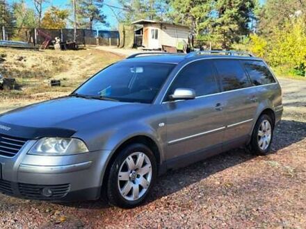 Серый Фольксваген Пассат, объемом двигателя 2.5 л и пробегом 298 тыс. км за 3999 $, фото 1 на Automoto.ua