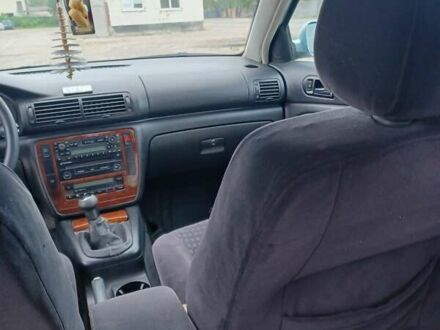 Серый Фольксваген Пассат, объемом двигателя 1.9 л и пробегом 310 тыс. км за 5000 $, фото 1 на Automoto.ua