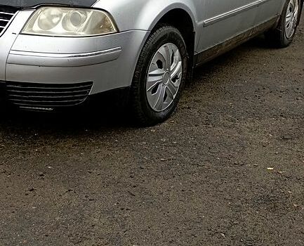 Серый Фольксваген Пассат, объемом двигателя 1.9 л и пробегом 176 тыс. км за 3299 $, фото 1 на Automoto.ua