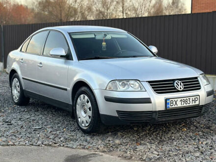 Фольксваген Пассат 2004 в Хмельницком на Automoto.ua Серый Фольксваген Пассат, объемом двигателя 1.6 л и пробегом 215 тыс. км за 5200 $, фото 1 на Automoto.ua