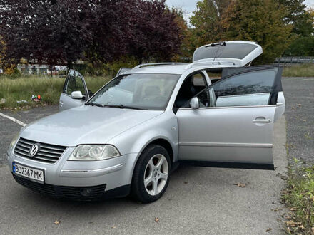 Фольксваген Пассат 2004 в Львове на Automoto.ua Серый Фольксваген Пассат, объемом двигателя 1.9 л и пробегом 299 тыс. км за 6000 $, фото 1 на Automoto.ua