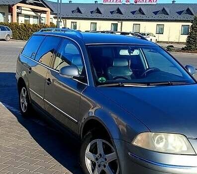 Серый Фольксваген Пассат, объемом двигателя 1.9 л и пробегом 365 тыс. км за 5000 $, фото 1 на Automoto.ua