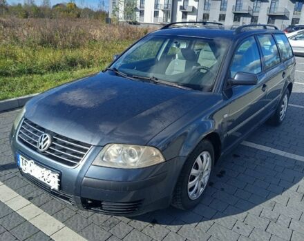 Фольксваген Пассат 2004 в Львове на Automoto.ua Серый Фольксваген Пассат, объемом двигателя 0 л и пробегом 250 тыс. км за 1700 $, фото 1 на Automoto.ua