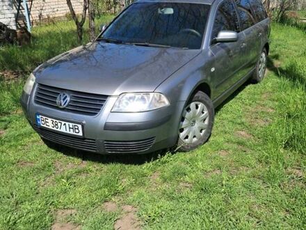 Серый Фольксваген Пассат, объемом двигателя 1.6 л и пробегом 205 тыс. км за 5300 $, фото 1 на Automoto.ua