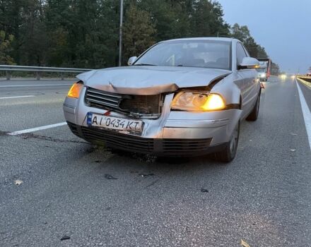 Фольксваген Пассат 2004 в Киеве на Automoto.ua Серый Фольксваген Пассат, объемом двигателя 2.8 л и пробегом 324 тыс. км за 2200 $, фото 1 на Automoto.ua