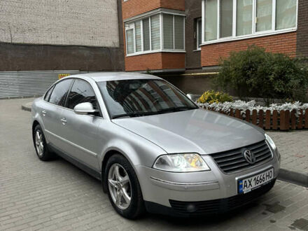 Серый Фольксваген Пассат, объемом двигателя 1.8 л и пробегом 319 тыс. км за 4750 $, фото 1 на Automoto.ua