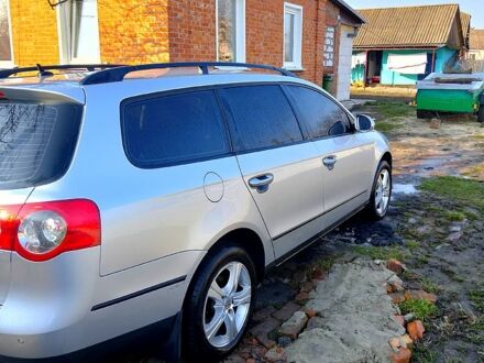 Фольксваген Пассат 2005 у Гадяче на Automoto.ua Сірий Фольксваген Пассат, об'ємом двигуна 2 л та пробігом 340 тис. км за 5500 $, фото 1 на Automoto.ua