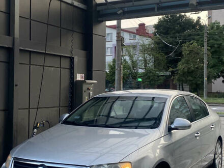 Фольксваген Пассат 2005 у Коломые на Automoto.ua Сірий Фольксваген Пассат, об'ємом двигуна 1.97 л та пробігом 287 тис. км за 5650 $, фото 1 на Automoto.ua