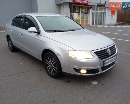 Фольксваген Пассат 2005 в Вышгороде на Automoto.ua Серый Фольксваген Пассат, объемом двигателя 1.6 л и пробегом 396 тыс. км за 3900 $, фото 1 на Automoto.ua