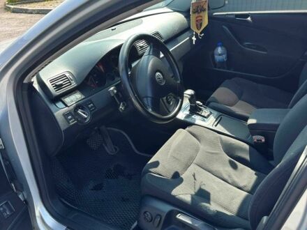 Фольксваген Пассат 2005 у Бердичеве на Automoto.ua Сірий Фольксваген Пассат, об'ємом двигуна 2 л та пробігом 320 тис. км за 5600 $, фото 1 на Automoto.ua