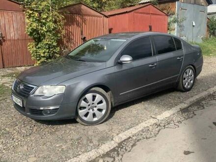Фольксваген Пассат 2005 в Тячеве на Automoto.ua Серый Фольксваген Пассат, объемом двигателя 2 л и пробегом 320 тыс. км за 4800 $, фото 1 на Automoto.ua