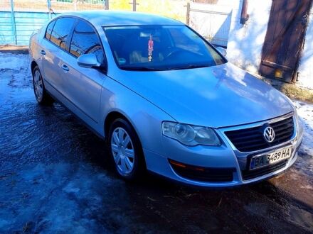 Фольксваген Пассат 2005 у Новоархангельске на Automoto.ua Сірий Фольксваген Пассат, об'ємом двигуна 1.6 л та пробігом 187 тис. км за 6100 $, фото 1 на Automoto.ua